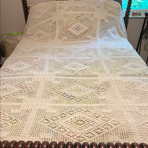 Vintage Crochet Bed Topper